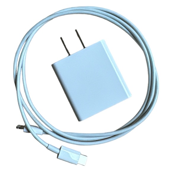 Puregear charging cube & cable - Picture 2 of 4